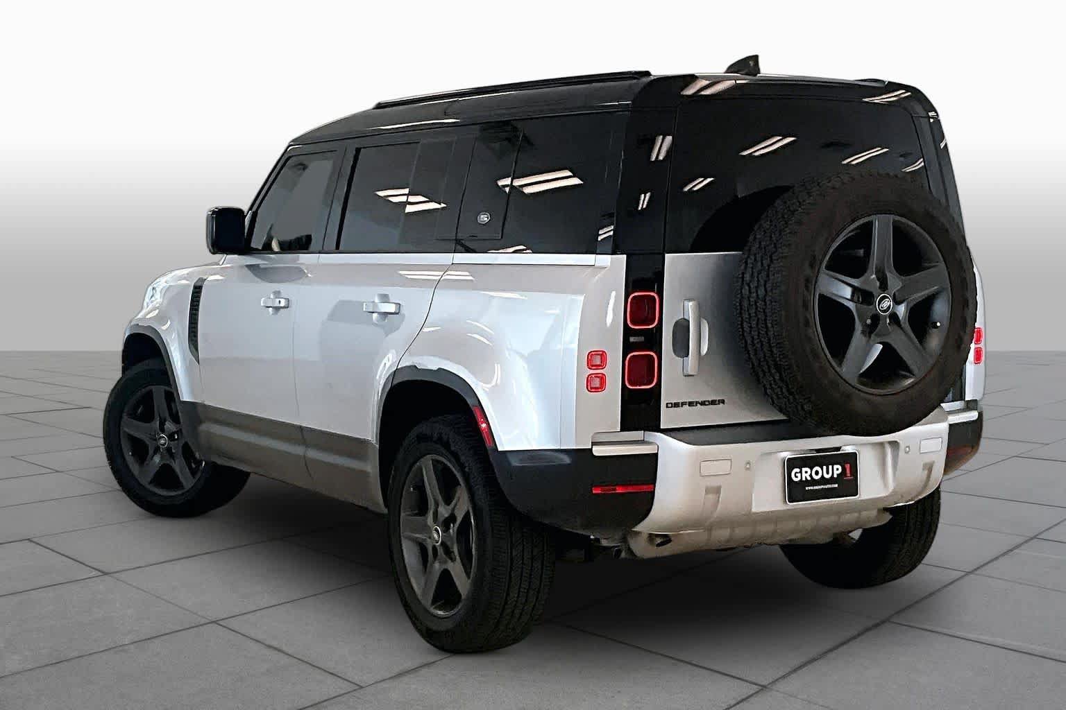 Used 2022 Land Rover Defender 110 AWD/4WD image 11
