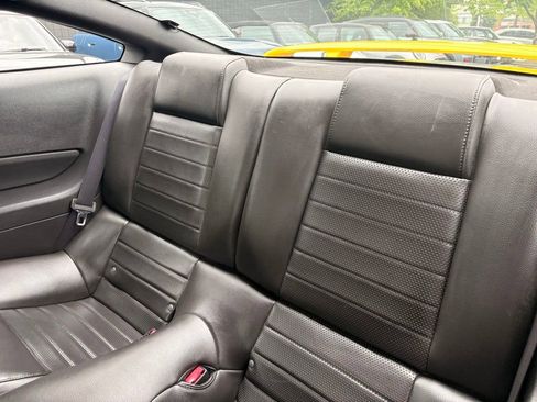 Used 2006 Ford Mustang GT RWD image 21