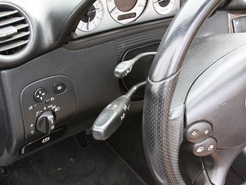 Used 2008 Mercedes-Benz CLK 550 Cabriolet image 23