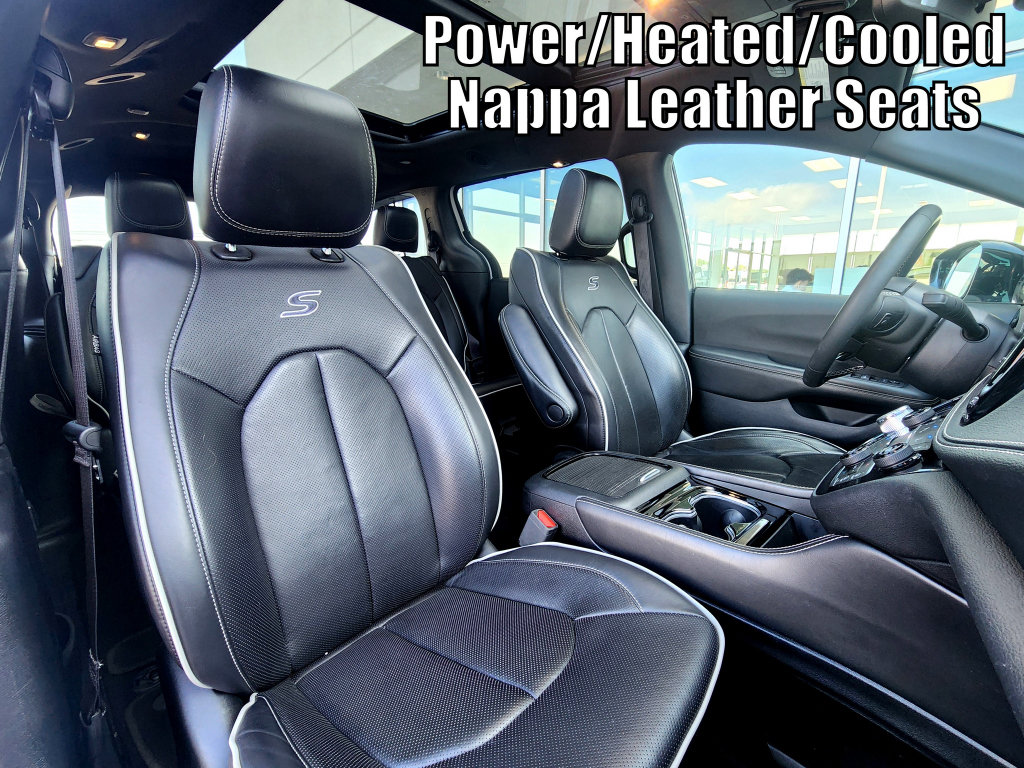 Used 2025 Chrysler Pacifica Limited FWD image 39