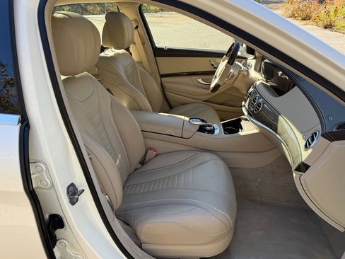 Used 2020 Mercedes-Benz S 560 Sedan image 27