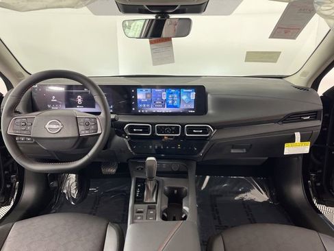 New 2026 Nissan Sentra SR w/ SR Premium Package FWD image 33