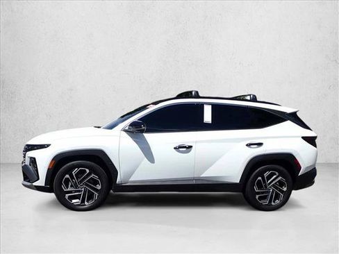Used 2025 Hyundai Tucson Limited AWD/4WD image 2