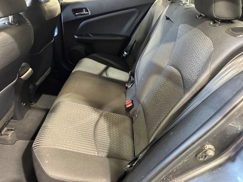 Used 2017 Toyota Prius Two w/ Preferred Accessory Package FWD image 9