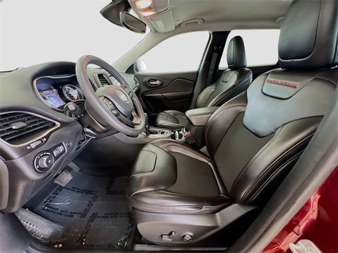 Used 2021 Jeep Cherokee Trailhawk w/ Comfort/Convenience Group image 21