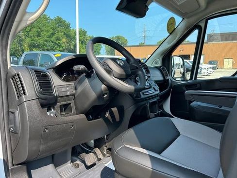 Used 2025 RAM ProMaster 2500 w/ Power Group image 11