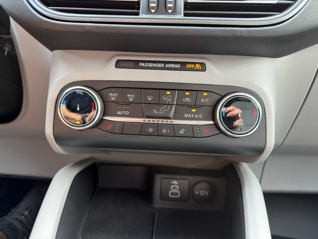 Used 2025 Ford Escape Active w/ Cold Weather Package AWD/4WD image 31