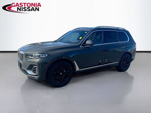 Used 2021 BMW X7 xDrive40i w/ Executive Package image 3