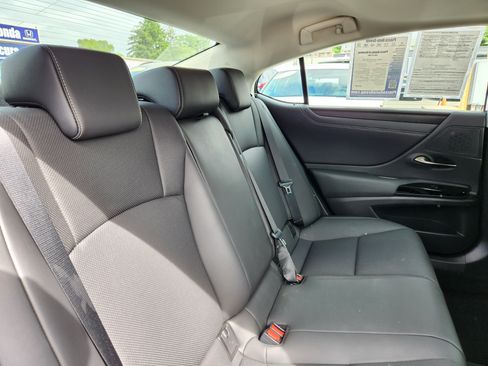 Used 2022 Lexus ES 350 w/ Premium Package FWD image 15