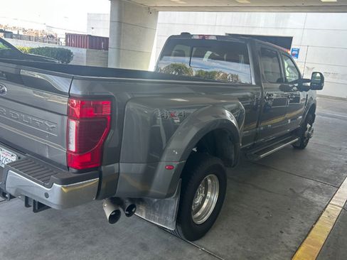 Used 2022 Ford F350 Lariat w/ Lariat Ultimate Package AWD/4WD image 3