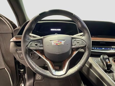 Used 2023 Cadillac Escalade Premium Luxury w/ Performance Package AWD/4WD image 10