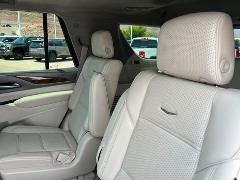 Used 2022 Cadillac Escalade Sport Platinum AWD/4WD image 21