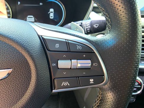 Used 2022 Genesis G70 2.0T w/ Prestige Package RWD image 23