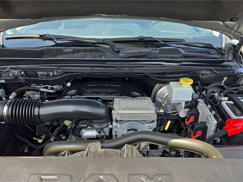 Used 2022 RAM 1500 Laramie AWD/4WD image 28