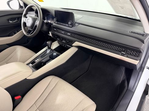 Used 2023 Honda Accord EX image 24