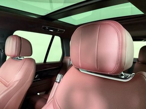 New 2025 Land Rover Range Rover SE image 13
