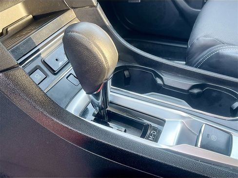 Used 2023 Subaru Ascent Limited w/ Technology Package image 17