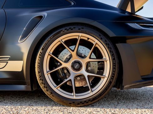 Used 2025 Porsche 911 GT3 RS image 34