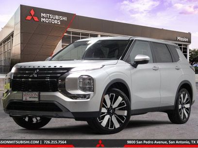 New 2025 Mitsubishi Outlander SE