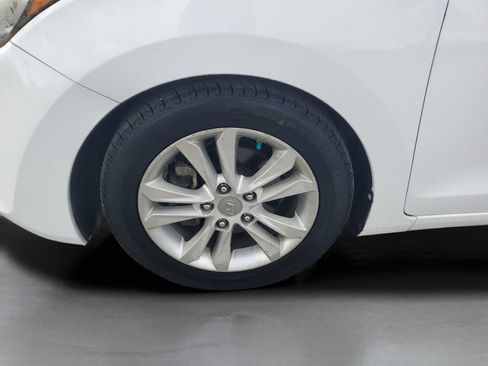 Used 2017 Hyundai Elantra GT image 10