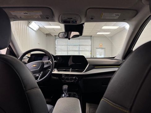 New 2026 Chevrolet Trax LT w/ Driver Confidence Package FWD image 20