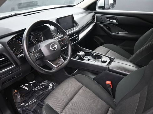 Used 2025 Nissan Rogue SV AWD/4WD image 19