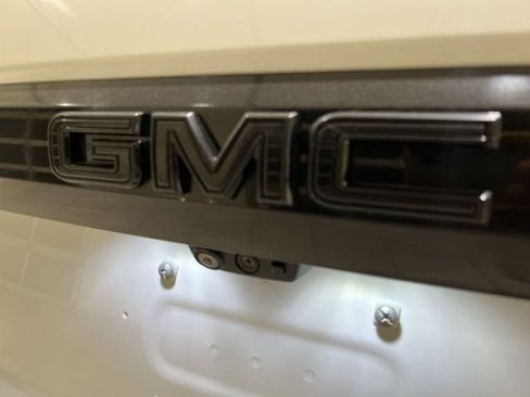 Used 2023 GMC Yukon XL Denali w/ Denali Reserve Package AWD/4WD image 31