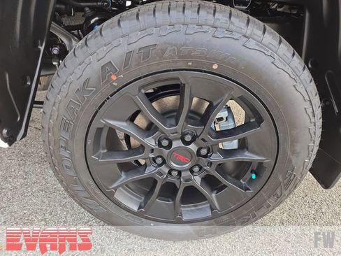 New 2026 Toyota Tundra 1794 Edition w/ TRD Off-Road Package AWD/4WD image 27
