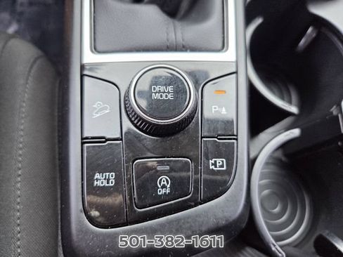 Used 2025 Kia Sportage LX FWD image 22