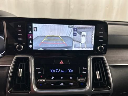 Used 2023 Kia Sorento SX Prestige AWD/4WD image 16