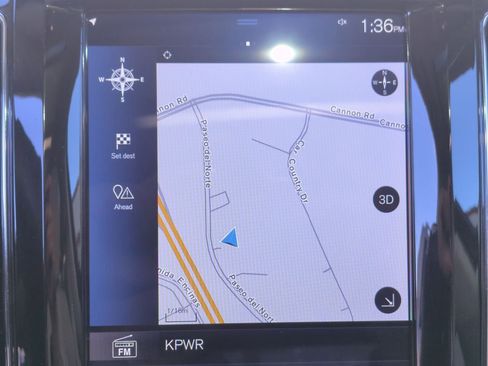 Used 2020 Volvo XC60 T8 Momentum image 24