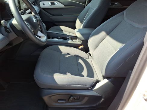 Used 2026 Ford Explorer Active AWD/4WD image 14