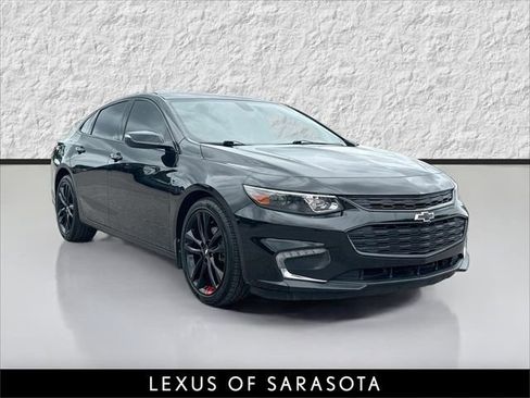 Used 2018 Chevrolet Malibu LT w/ Leather Package FWD image 1