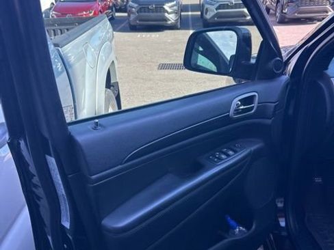 Used 2020 Jeep Grand Cherokee Altitude image 6