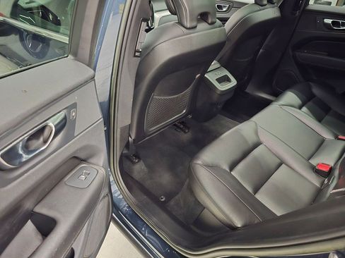 Used 2023 Volvo XC60 B5 Core AWD/4WD image 27
