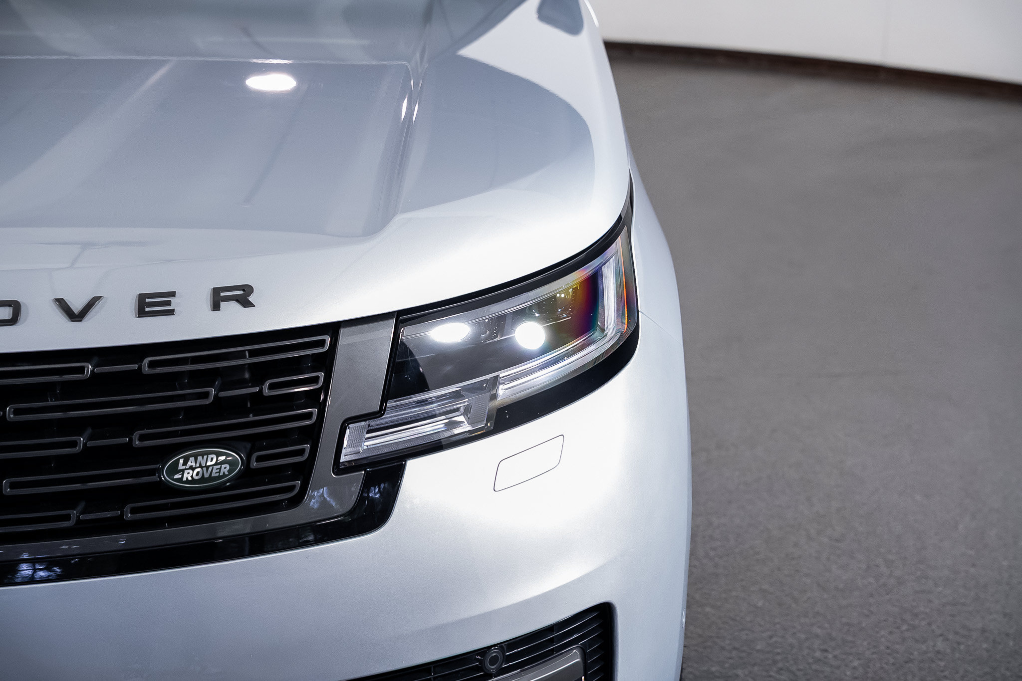 Used 2024 Land Rover Range Rover SE AWD/4WD image 8