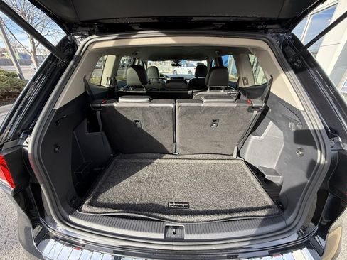 Used 2024 Volkswagen Atlas SE image 34