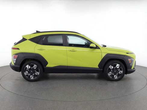 Used 2025 Hyundai Kona SEL image 11