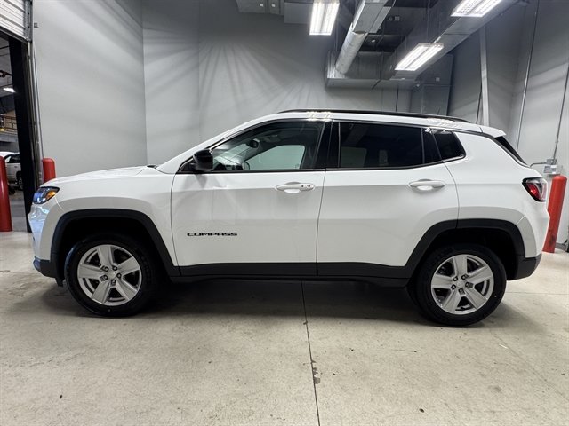 Used 2022 Jeep Compass Latitude w/ Convenience Group AWD/4WD image 6