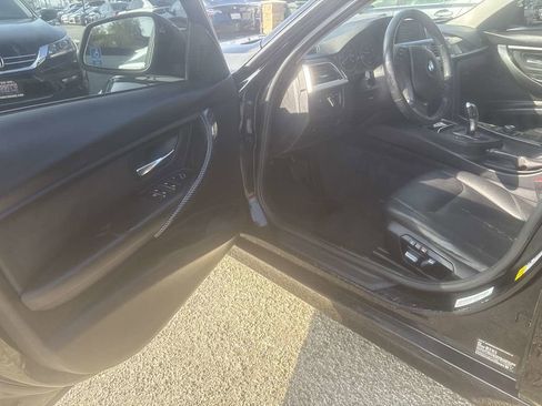 Used 2018 BMW 320i Sedan w/ Convenience Package image 5