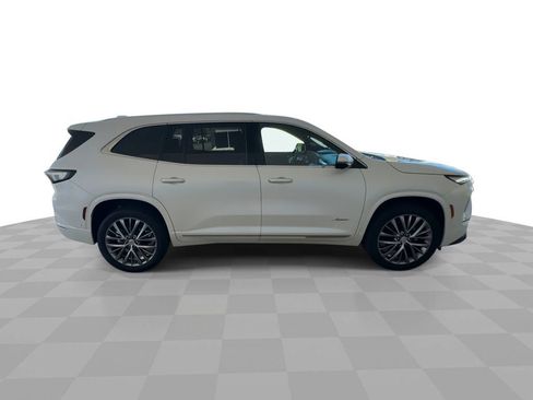 Certified 2025 Buick Enclave Avenir AWD/4WD image 9
