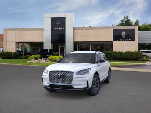 New 2026 Lincoln Corsair Premiere image 3