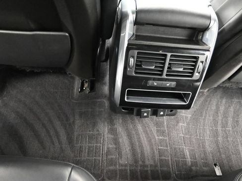 Used 2019 Land Rover Range Rover Sport Supercharged AWD/4WD image 12