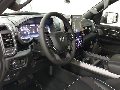 New 2026 RAM 1500 Laramie AWD/4WD image 17