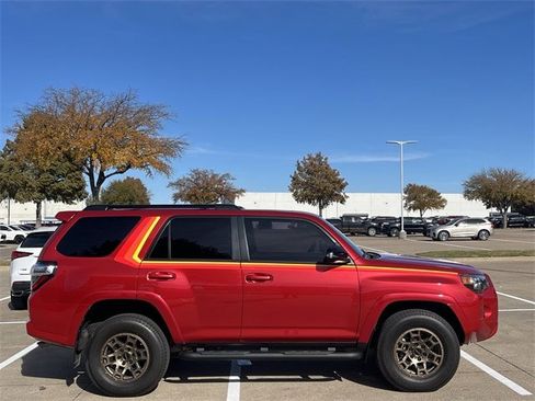 Used 2023 Toyota 4Runner 40th Anniversary SE image 3