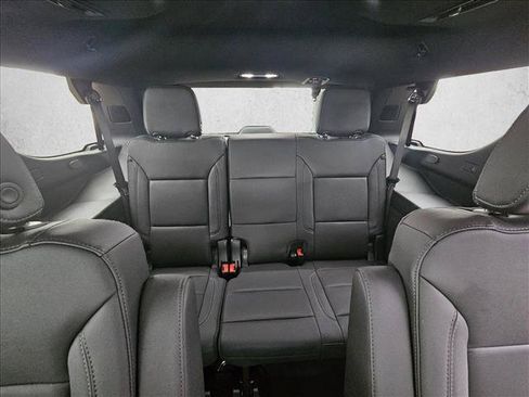 Used 2025 Chevrolet Tahoe LT w/ Comfort Package RWD image 17