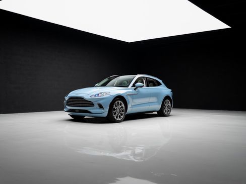 Used 2023 Aston Martin DBX image 82