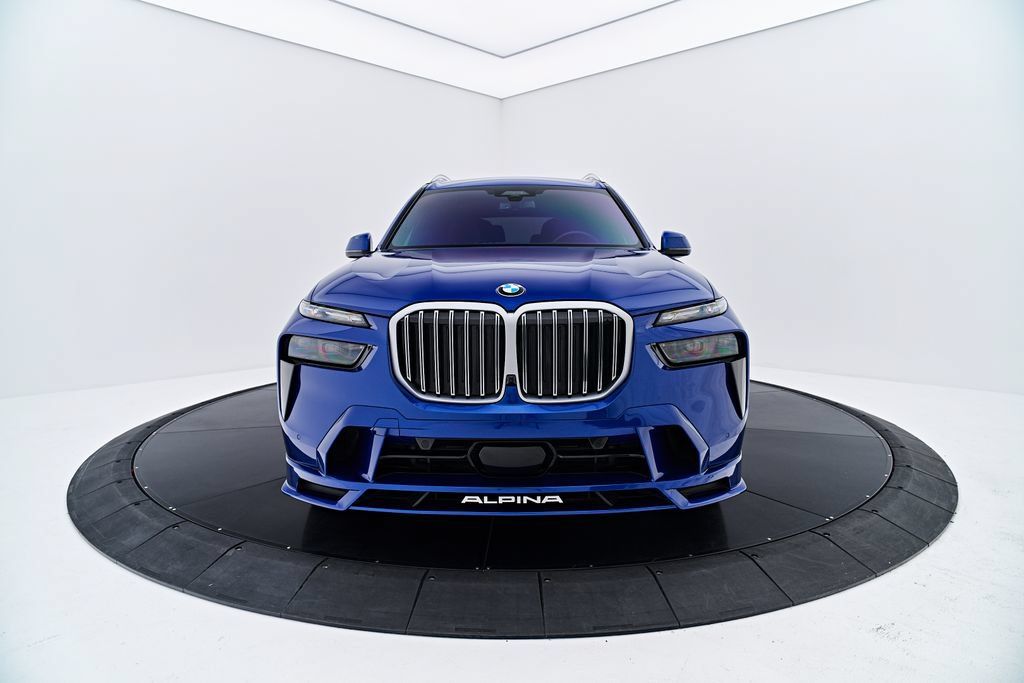 Used 2025 BMW ALPINA XB7 AWD/4WD image 16