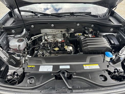 Used 2025 Volkswagen Atlas Cross Sport SE image 28