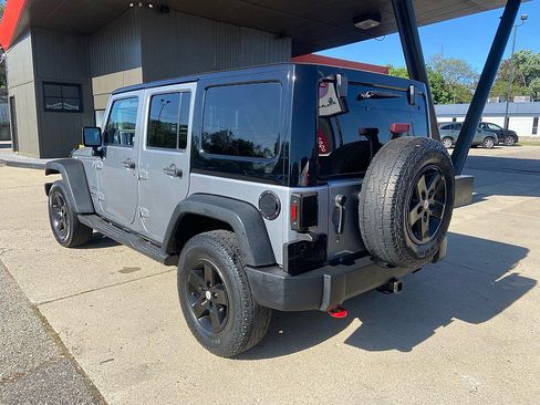Used 2014 Jeep Wrangler Unlimited Sport w/ Quick Order Package 24S AWD/4WD image 2